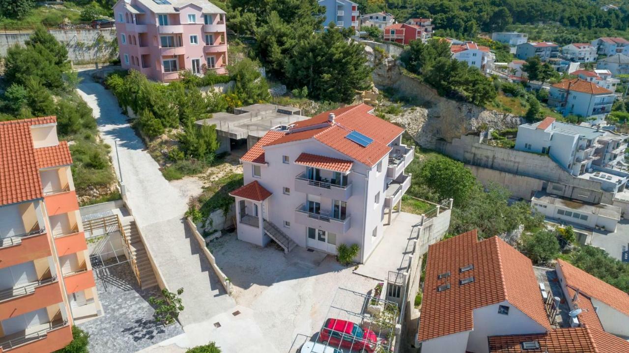 Apartmani Ticinovic 奥米什 外观 照片