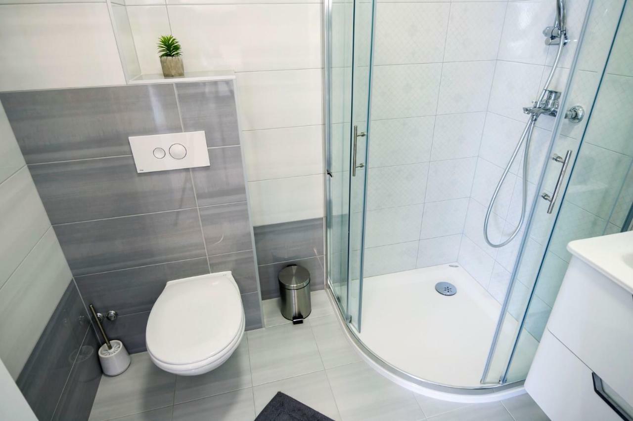 Apartmani Ticinovic 奥米什 外观 照片
